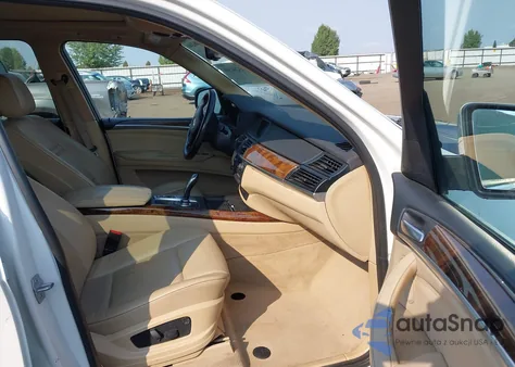 2013 BMW X5 xDrive35D z USA, uszkodzony, nr VIN 5UXZW0C53D0B93555